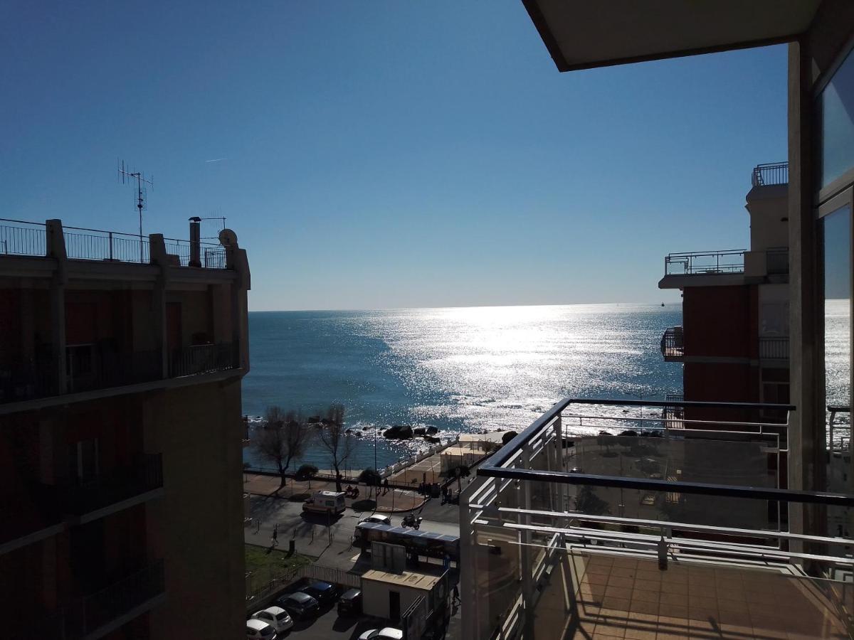 V I P Suites Cielo Stellato On Concordia Sea Salerno Exterior photo