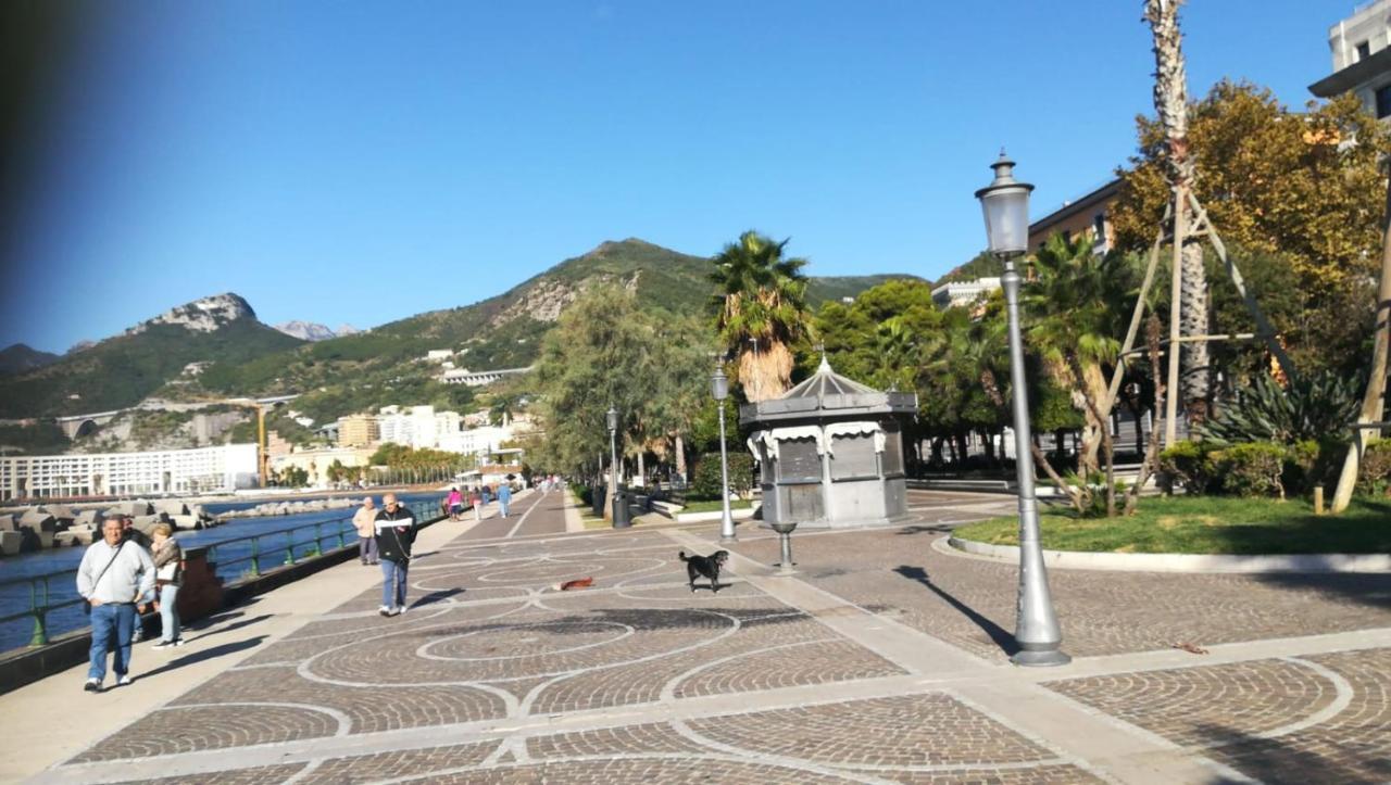 V I P Suites Cielo Stellato On Concordia Sea Salerno Exterior photo
