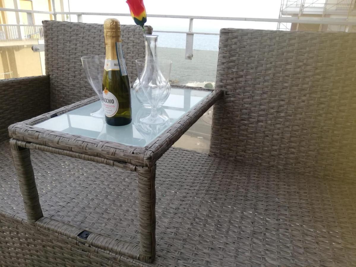 V I P Suites Cielo Stellato On Concordia Sea Salerno Exterior photo