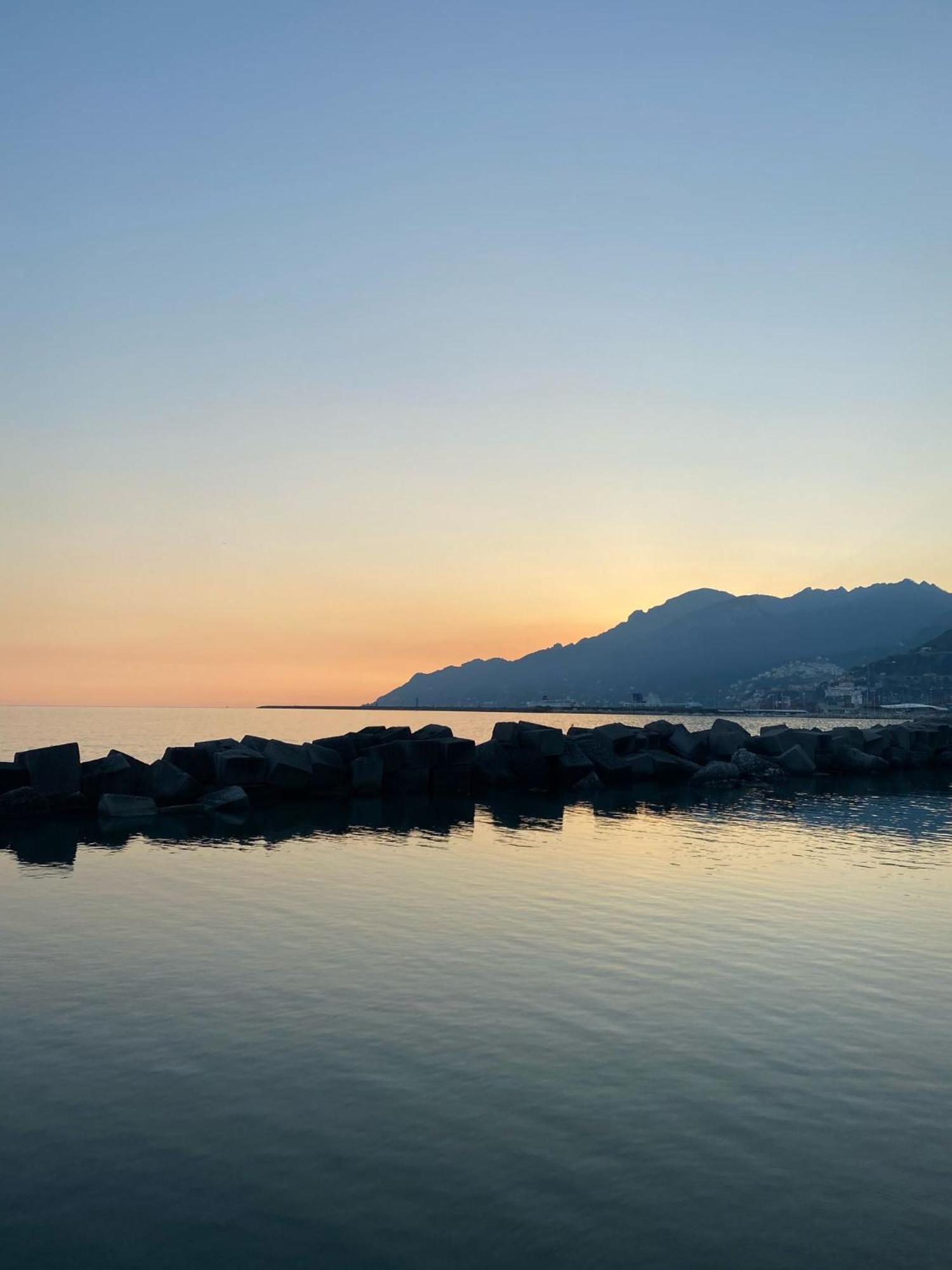 V I P Suites Cielo Stellato On Concordia Sea Salerno Exterior photo